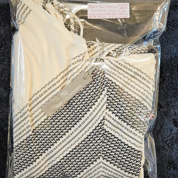 Tart Black and White Sleeveless Midi Sundress - Picture 11 of 15